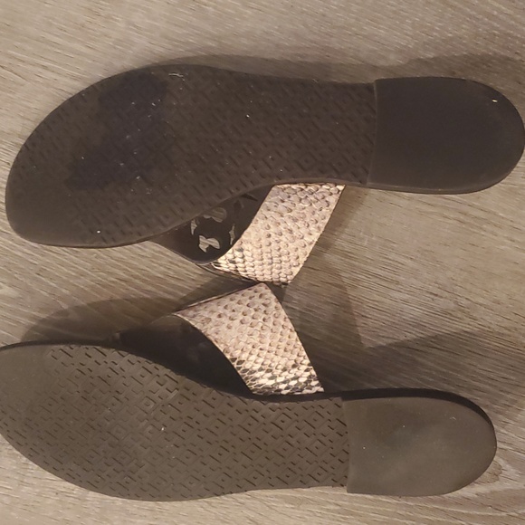 Tory Burch snakeskin thong sandals - Picture 6 of 10